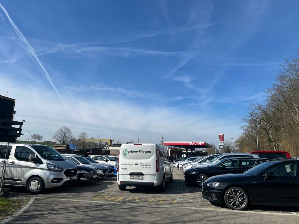6wochen Parken Am Flughafen Zürich parken-fliegen.ch
